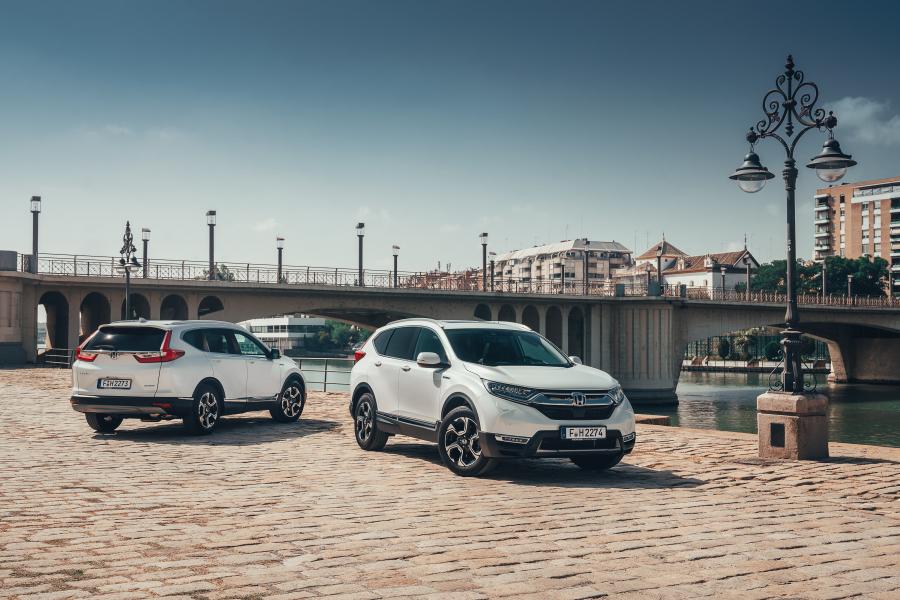  Honda CR-V Hybrid 2018 года  (EU) (фото 4 из 56)
